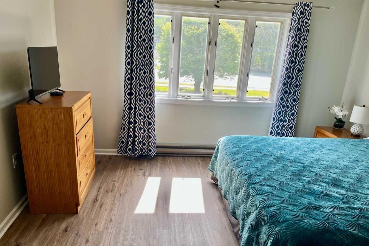 Lincoln Condo With Views, Pool, Hot Tub And Balcony! Exterior photo