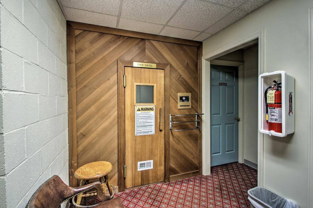 Lincoln Condo With Views, Pool, Hot Tub And Balcony! Exterior photo