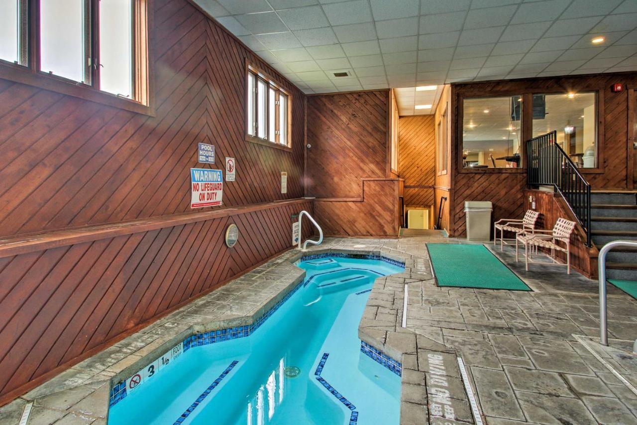 Lincoln Condo With Views, Pool, Hot Tub And Balcony! Exterior photo